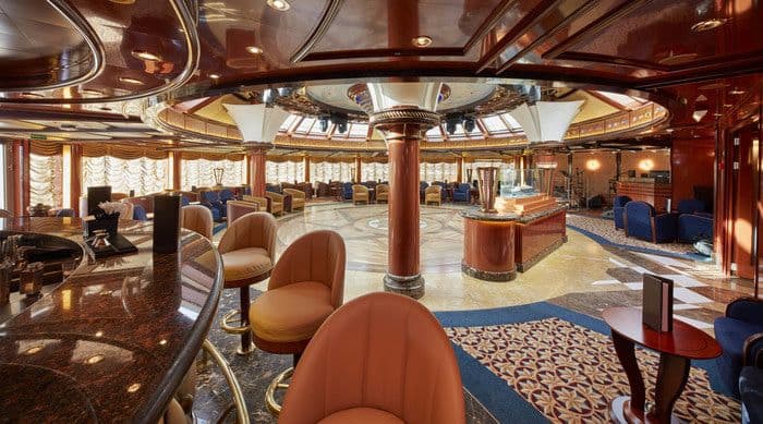 Cunard - Queen Elizabeth - Yacht Club 1.jpg
